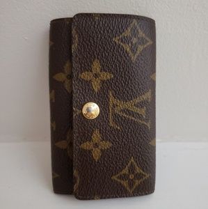 Louis Vuitton 6 Key Holder